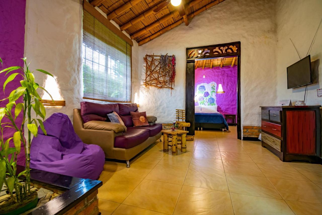 Hotel Campestre Solar De La Luna Albania  Exterior photo
